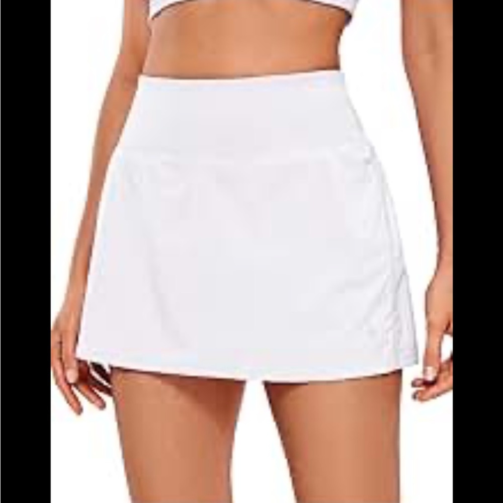 CRZ YOGA Women's Classic White Skort